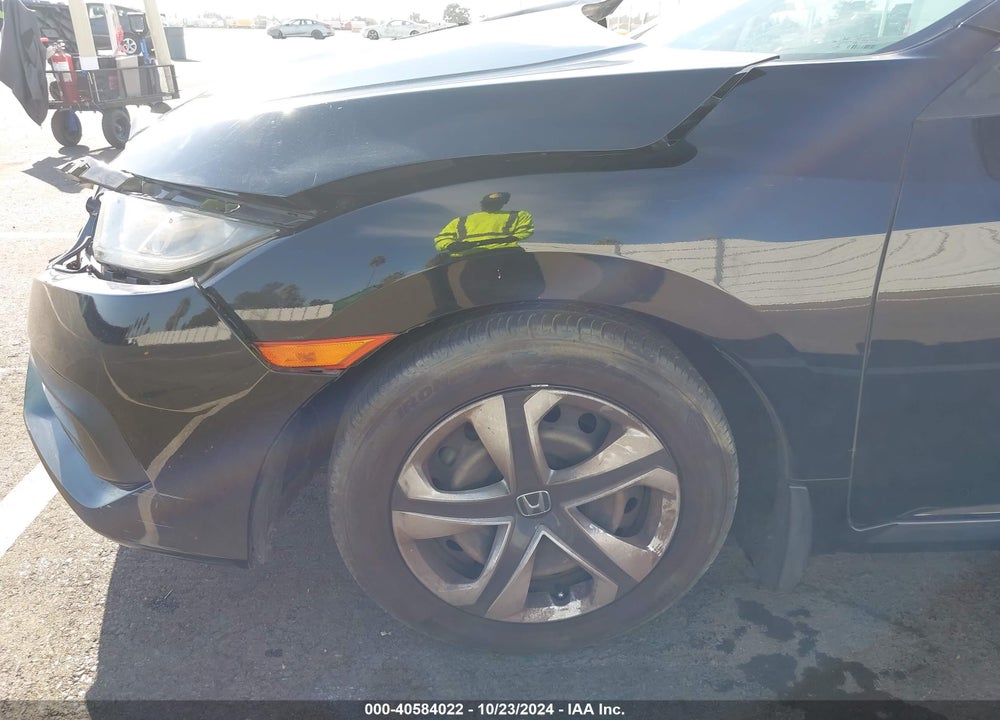 2018 HONDA CIVIC LX VIN: 2HGFC2F59JH538663
