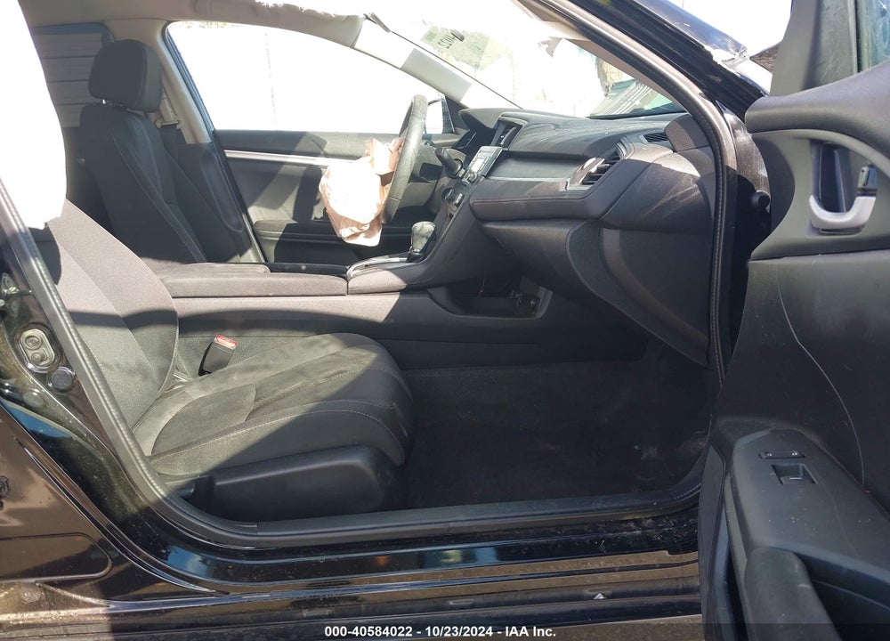 2018 HONDA CIVIC LX VIN: 2HGFC2F59JH538663