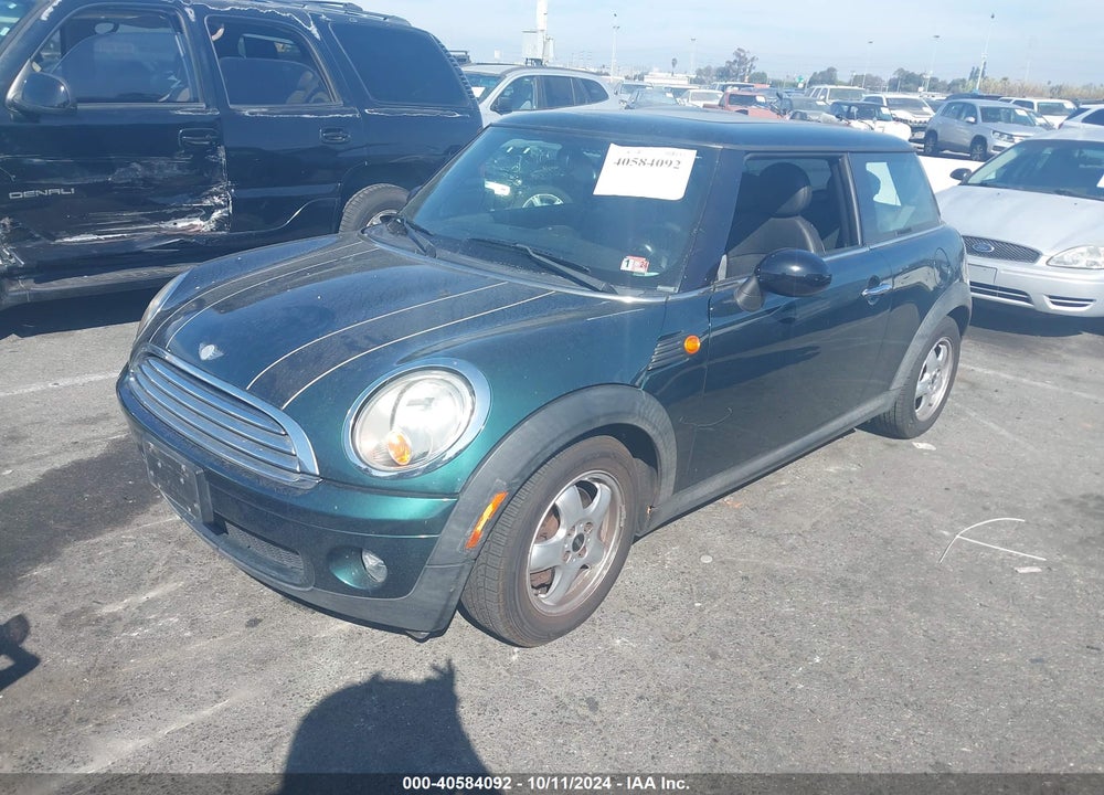 2008 MINI COOPER VIN: WMWMF33558TU68855