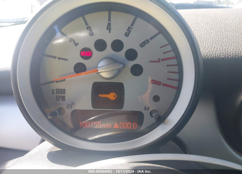 2008 MINI COOPER VIN: WMWMF33558TU68855