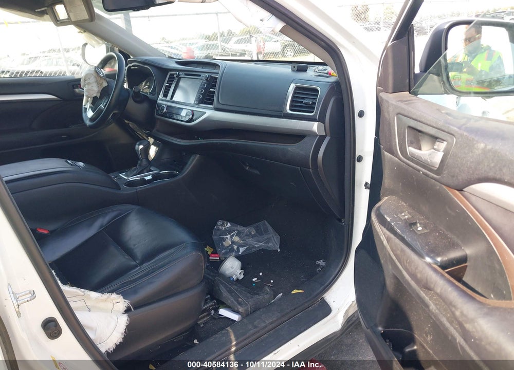 2016 TOYOTA HIGHLANDER XLE V6 VIN: 5TDJKRFH5GS300527