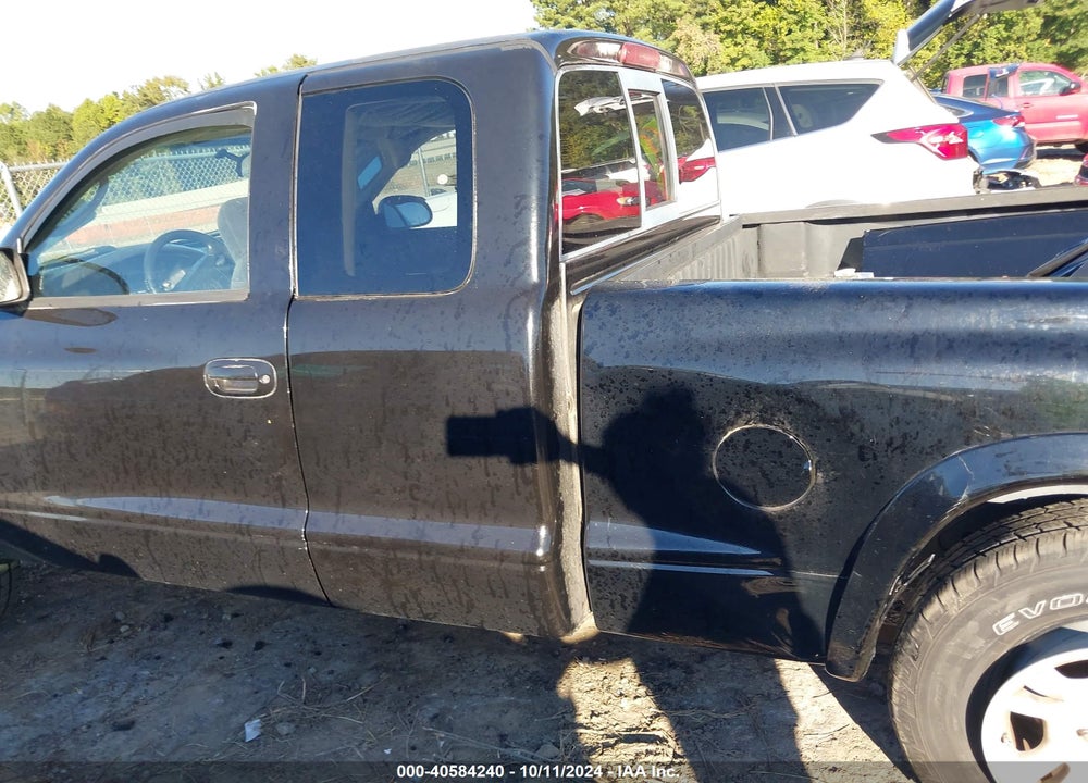 2003 DODGE DAKOTA VIN: 1D7HL12X43S133952