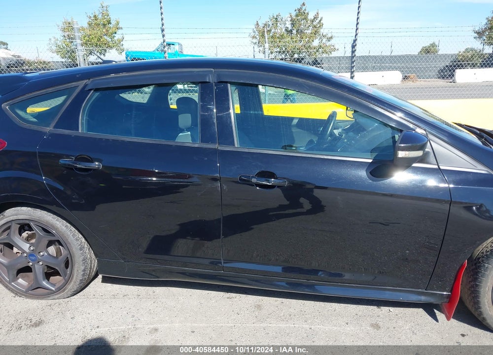 2018 FORD FOCUS ST VIN: 1FADP3L97JL211775