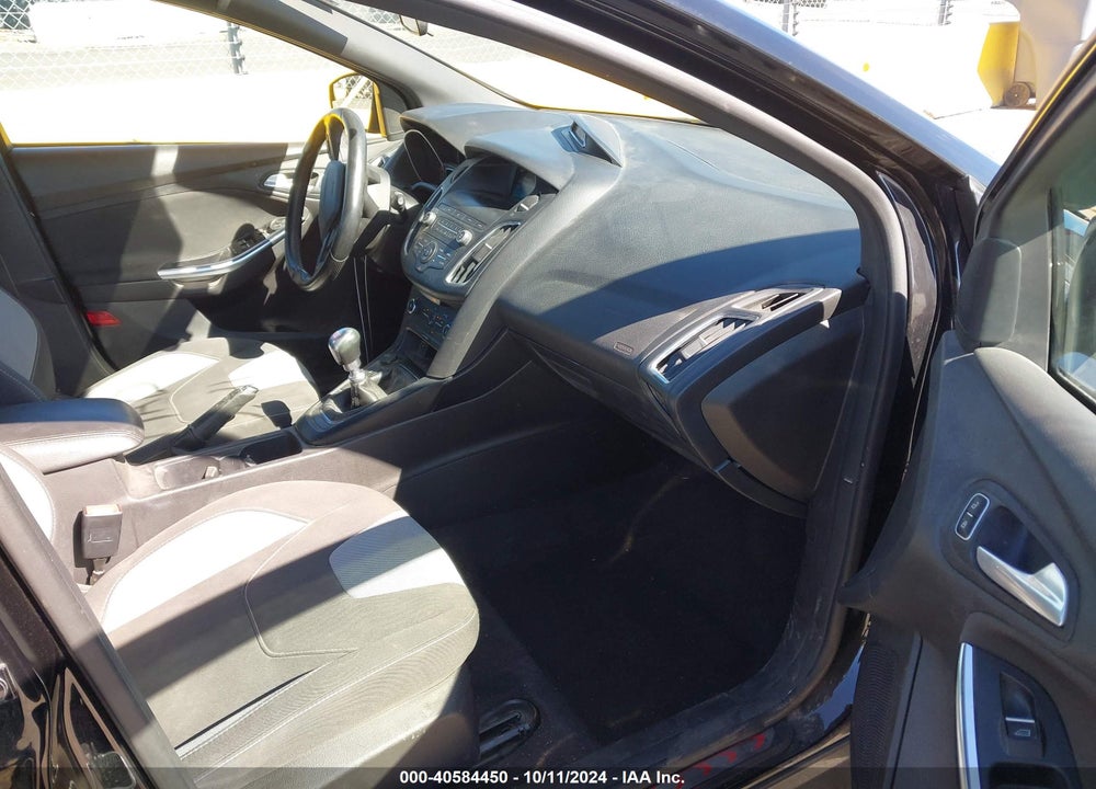 2018 FORD FOCUS ST VIN: 1FADP3L97JL211775
