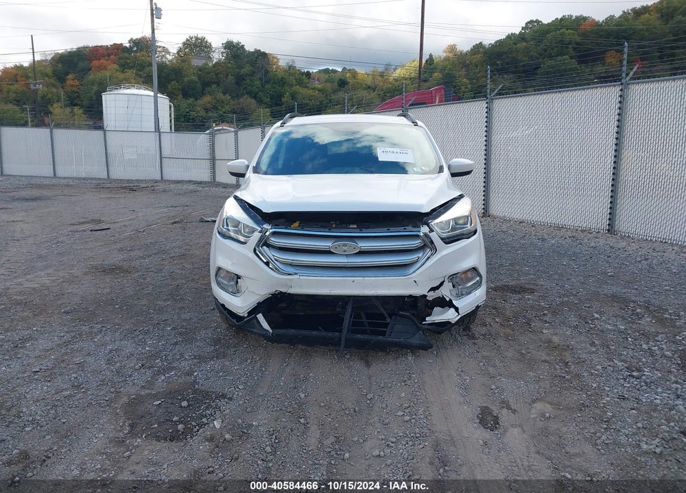 2018 FORD ESCAPE SEL VIN: 1FMCU9HD0JUD17182