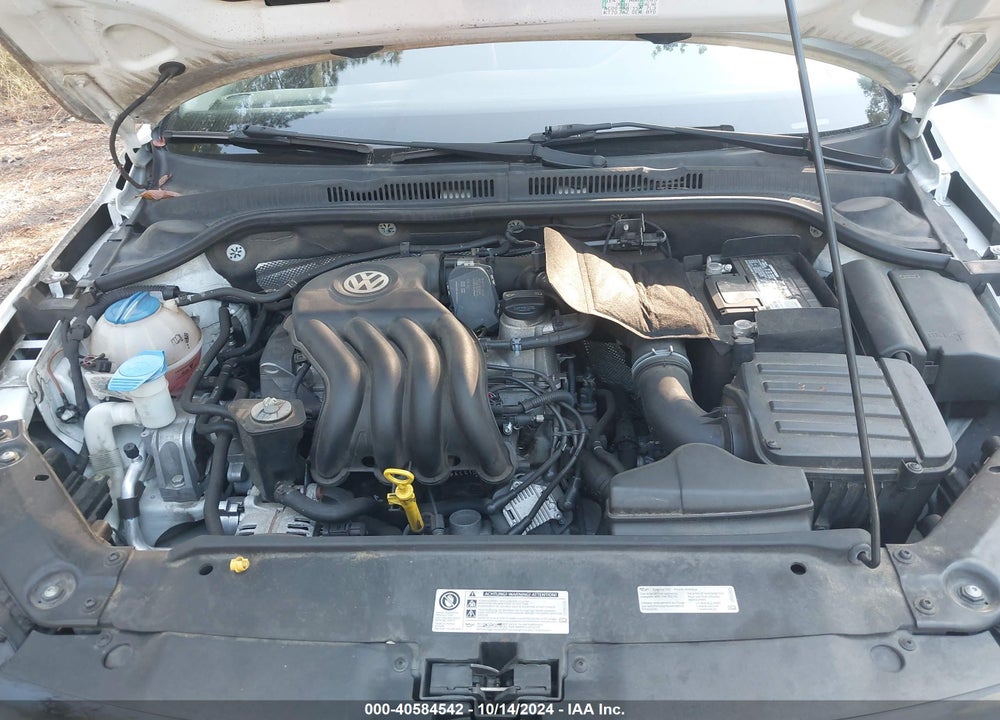 2015 VOLKSWAGEN JETTA 2.0L S VIN: 3VW2K7AJ4FM225589