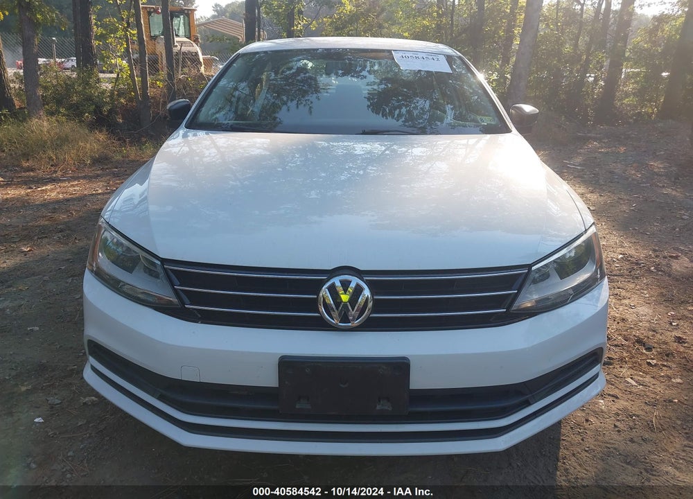 2015 VOLKSWAGEN JETTA 2.0L S VIN: 3VW2K7AJ4FM225589