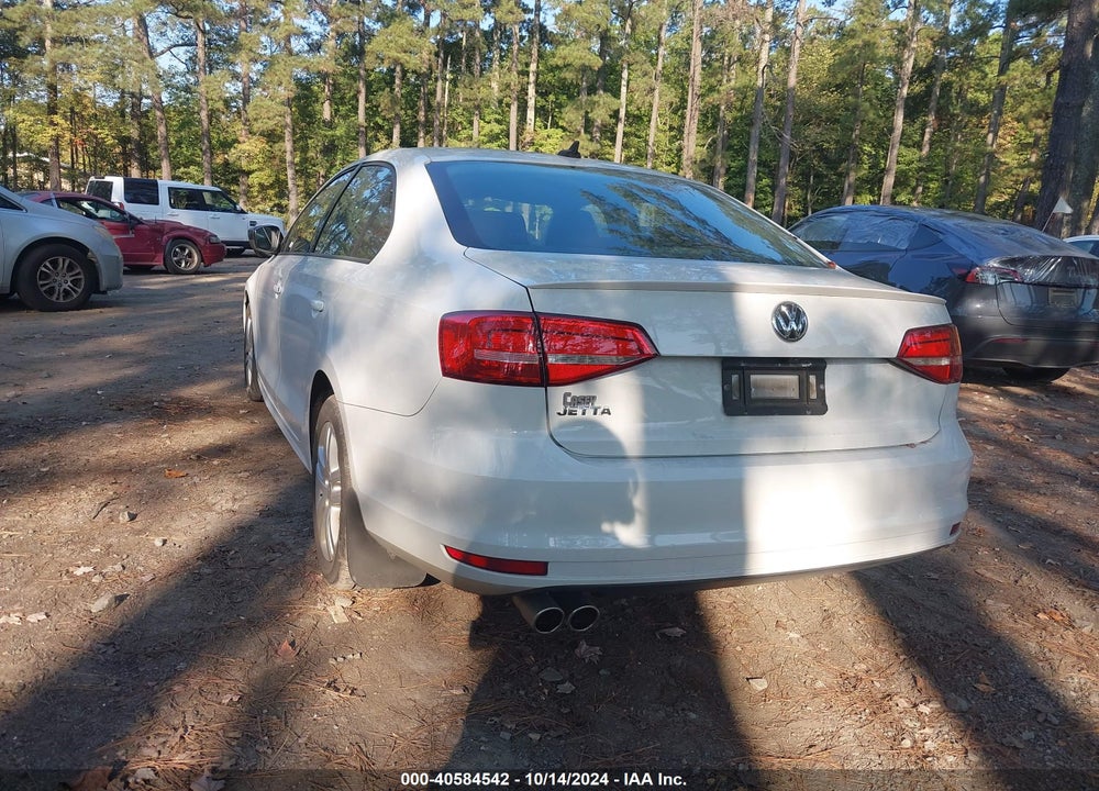 2015 VOLKSWAGEN JETTA 2.0L S VIN: 3VW2K7AJ4FM225589