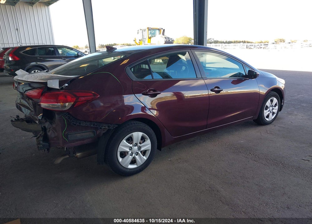 2018 KIA FORTE LX VIN: 3KPFK4A76JE168452