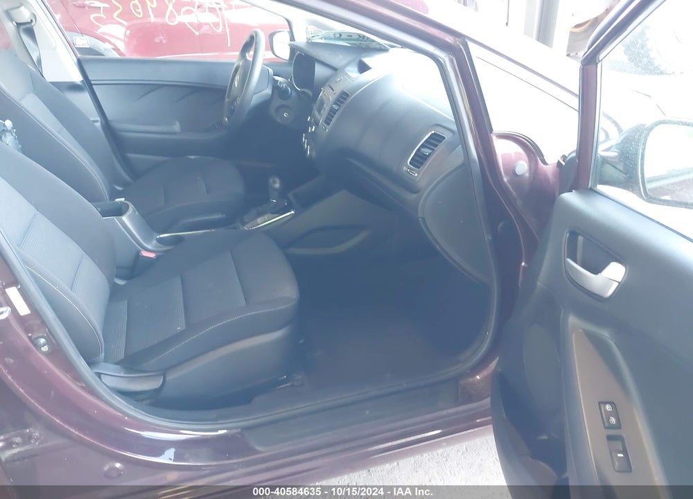 2018 KIA FORTE LX VIN: 3KPFK4A76JE168452