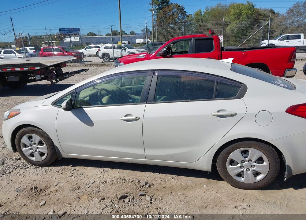 2015 KIA FORTE LX VIN: KNAFK4A69F5420623