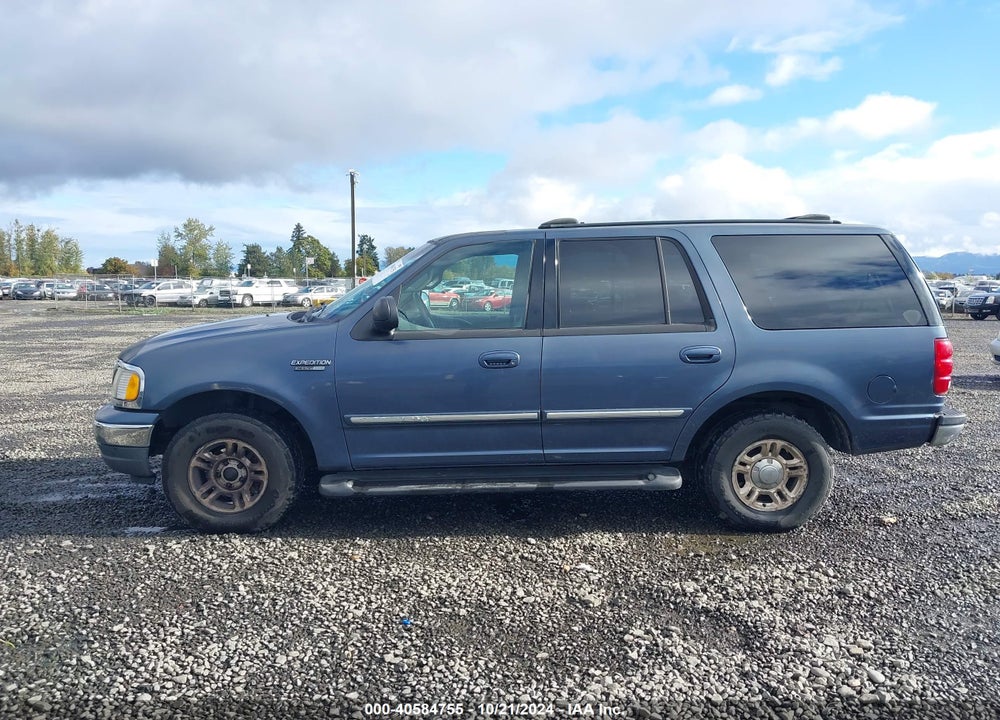 2002 FORD EXPEDITION XLT VIN: 1FMRU15L12LA15219