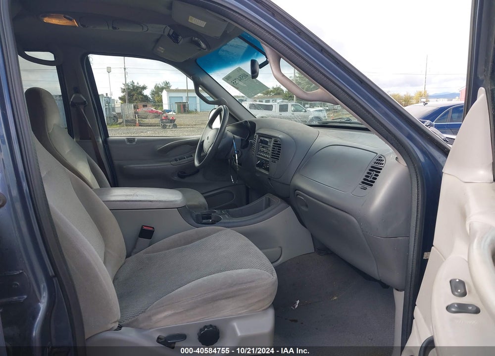 2002 FORD EXPEDITION XLT VIN: 1FMRU15L12LA15219