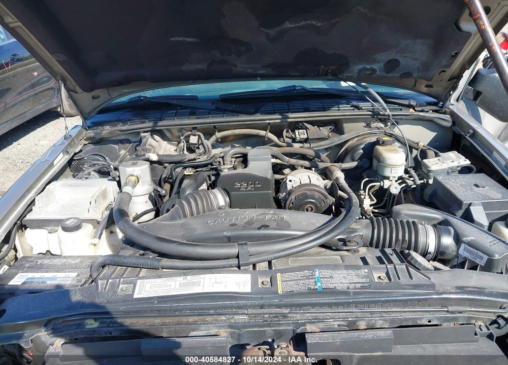 2003 GMC SONOMA SL VIN: 1GTCS19H238155547