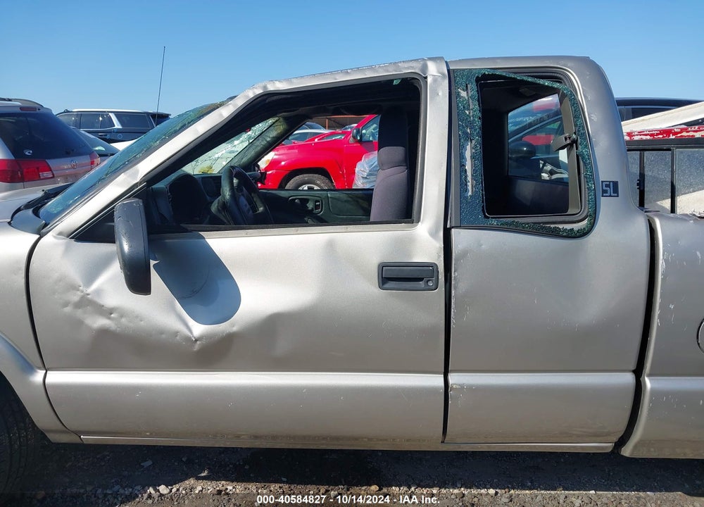 2003 GMC SONOMA SL VIN: 1GTCS19H238155547
