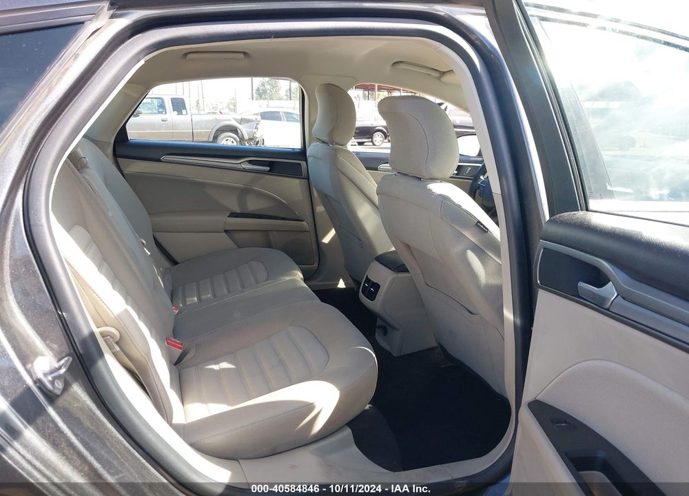 2019 FORD FUSION SE VIN: 3FA6P0H77KR122032