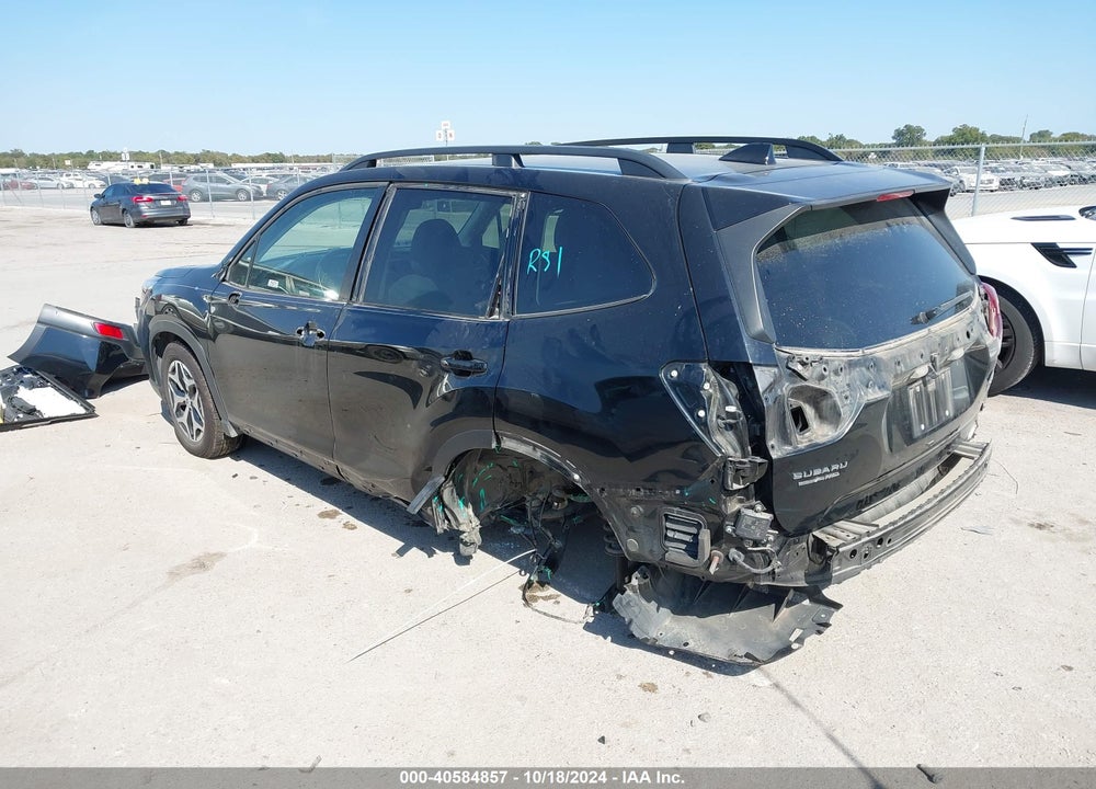 2020 SUBARU FORESTER PREMIUM VIN: JF2SKAJC8LH447586