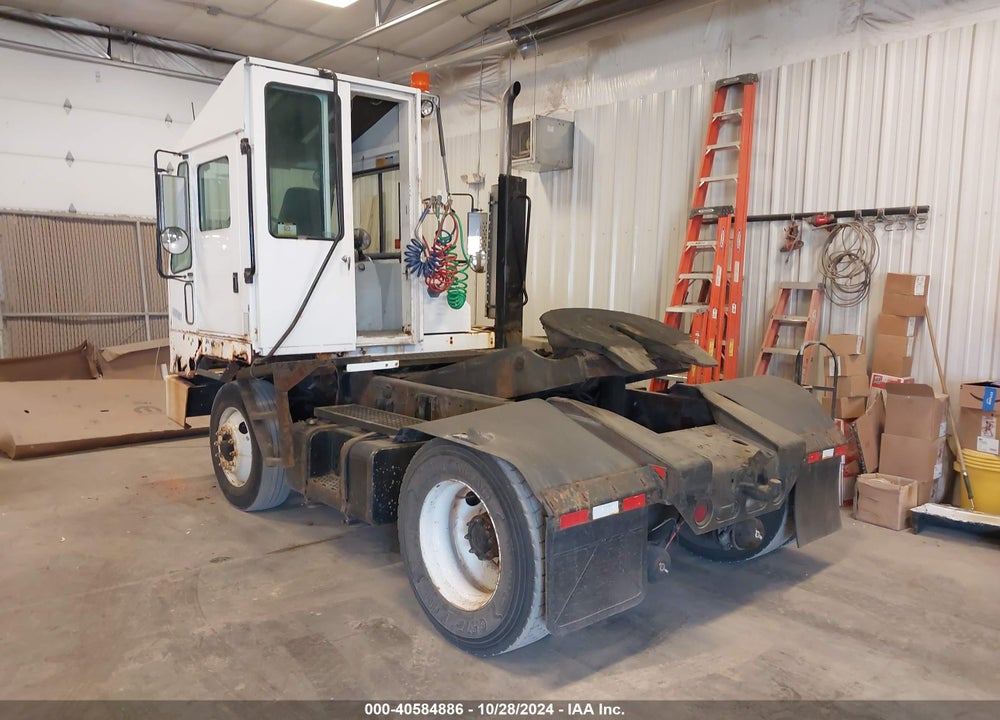2002 OTTAWA YT 3U VIN: 11VA812E12A000040
