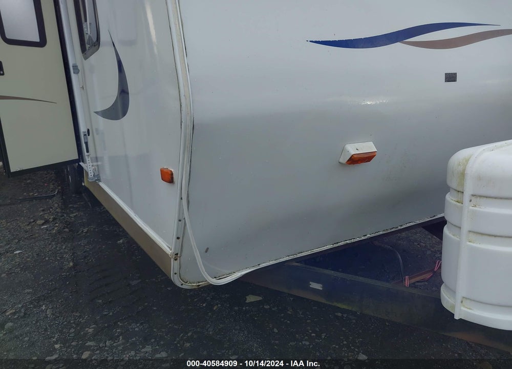 2001 THOR AMERICA CITATION 37Z TRAVEL TRAILER 33FT 1 SLIDEOUT WHITE VIN: 1CNTD79211M001971