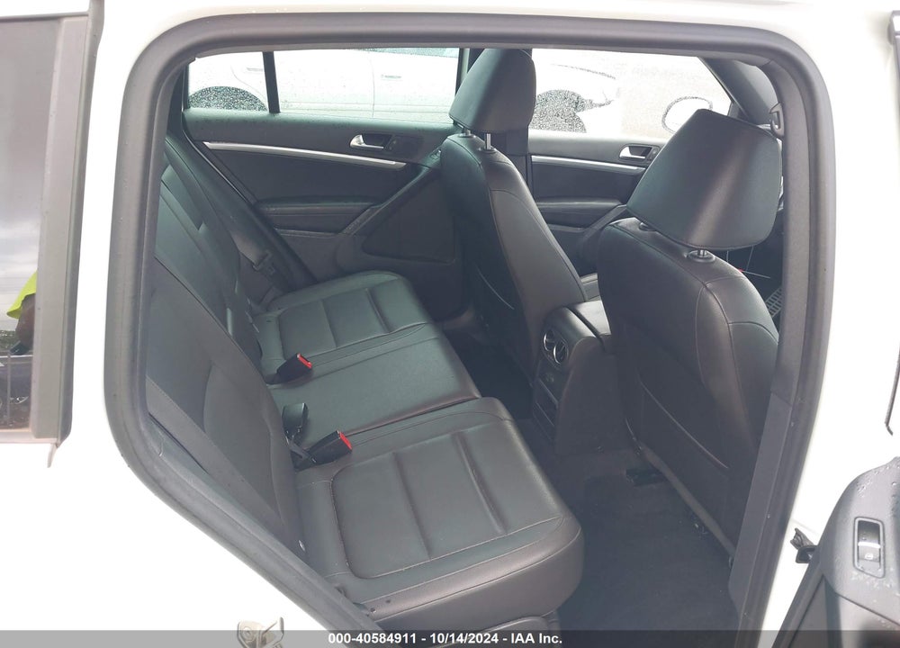 2016 VOLKSWAGEN TIGUAN R-LINE VIN: WVGAV7AX8GW611780