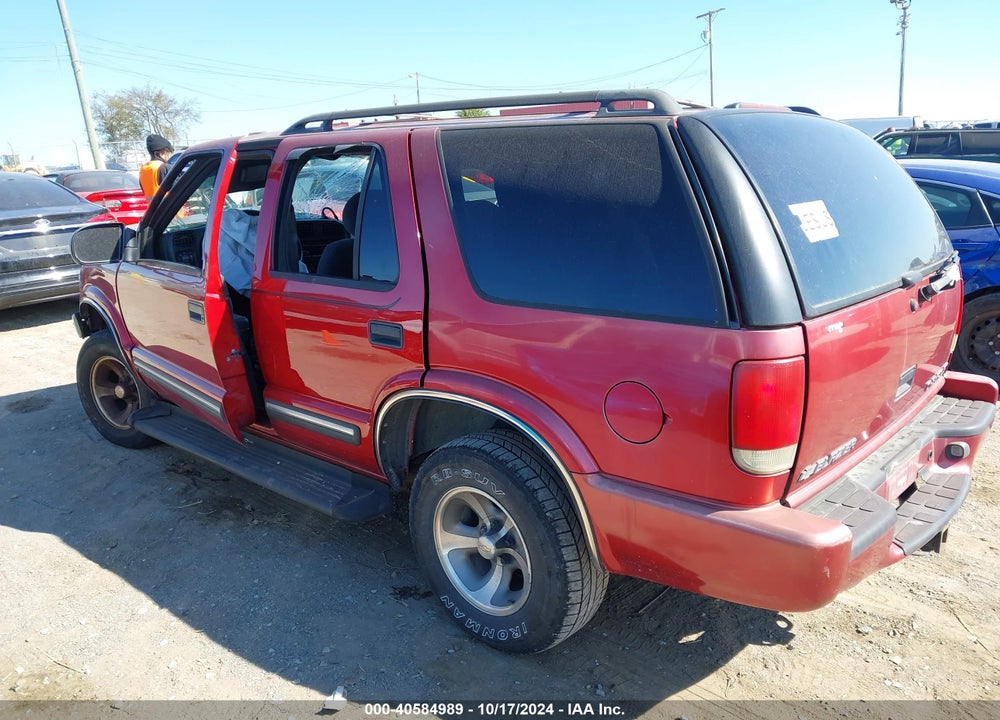 2000 CHEVROLET BLAZER LT VIN: 1GNCS13W1Y2255535
