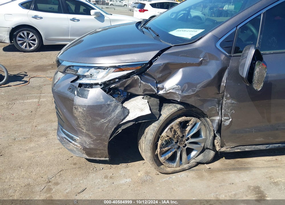 2022 TOYOTA SIENNA LIMITED VIN: 5TDZRKEC5NS085711