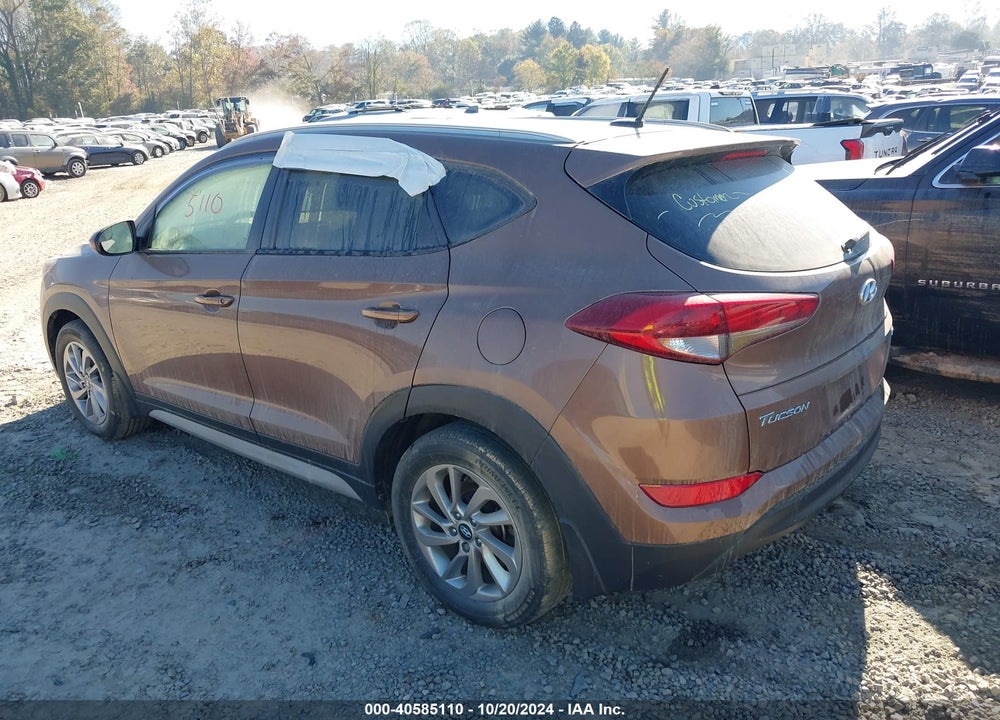 2017 HYUNDAI TUCSON SE VIN: KM8J3CA49HU448560