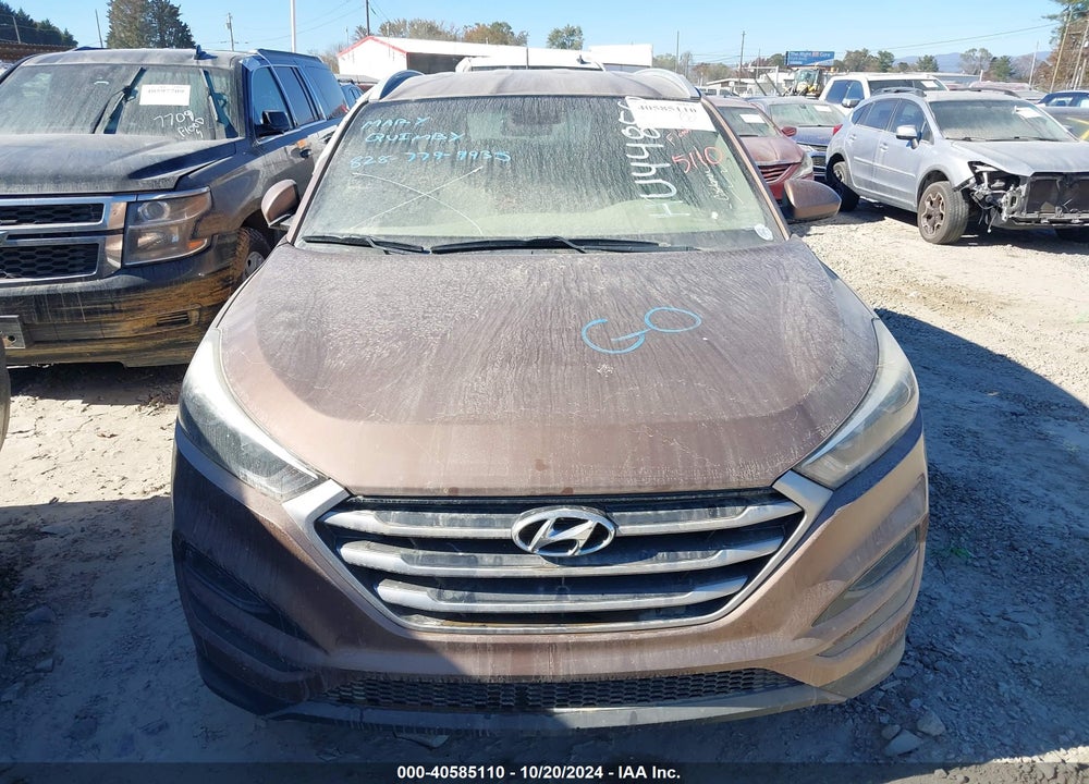 2017 HYUNDAI TUCSON SE VIN: KM8J3CA49HU448560