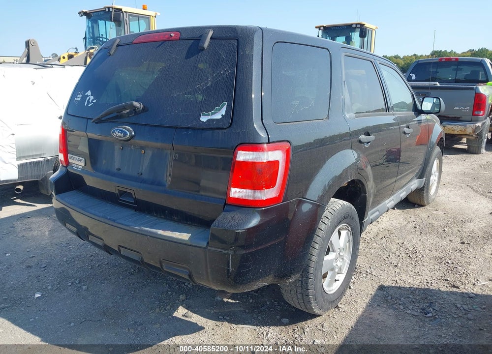 2011 FORD ESCAPE XLS VIN: 1FMCU0C70BKC05881