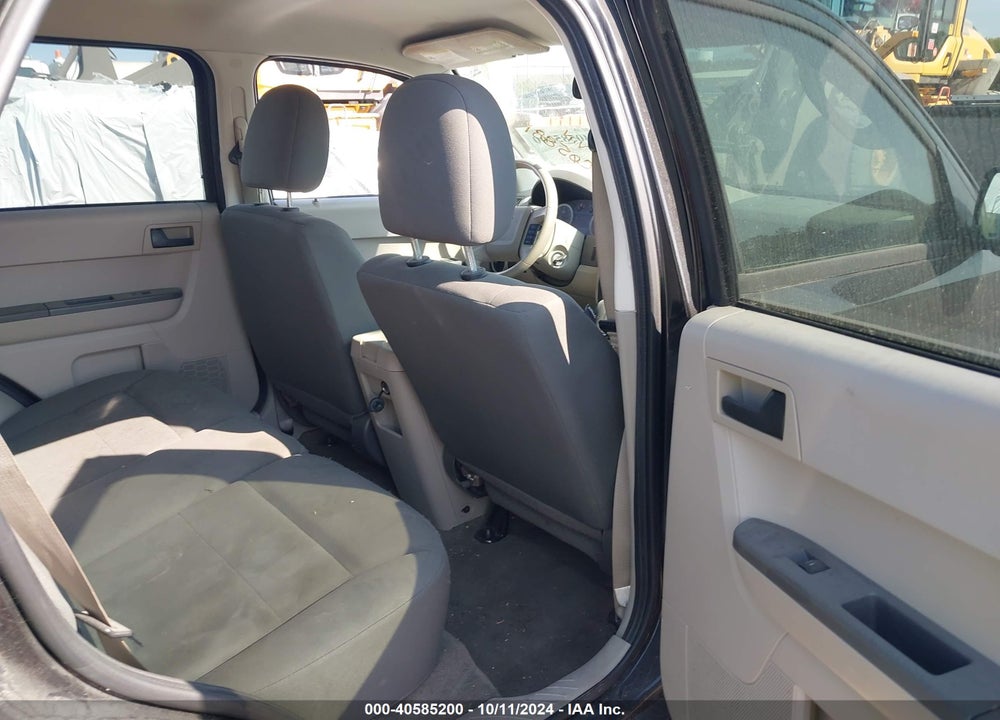2011 FORD ESCAPE XLS VIN: 1FMCU0C70BKC05881