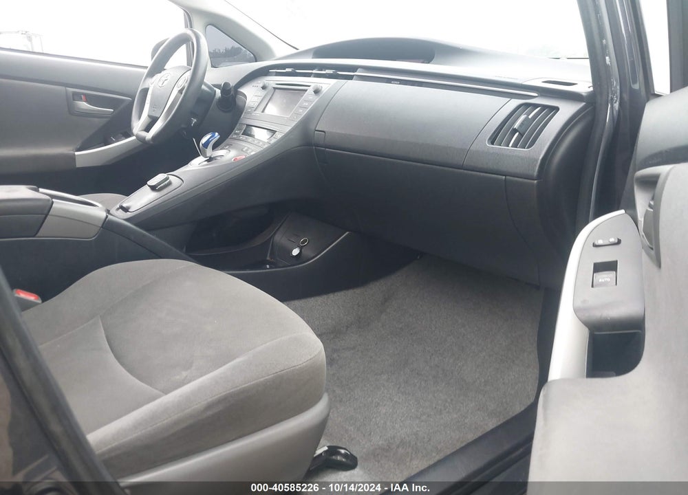 2015 TOYOTA PRIUS VIN: JTDKN3DU6F1926849
