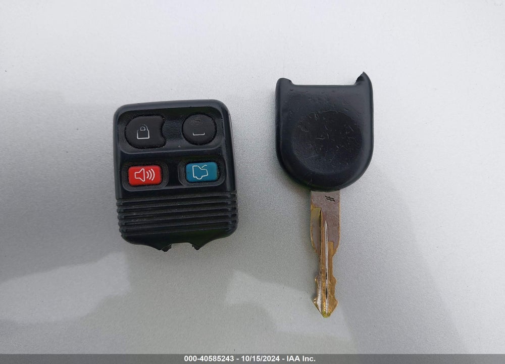 2008 FORD FOCUS SES VIN: 1FAHP33N28W174514