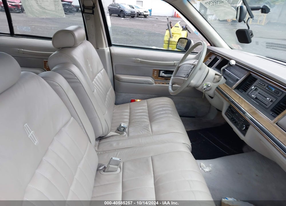 1991 LINCOLN TOWN CAR EXECUTIVE VIN: 1LNCM81W5MY785976