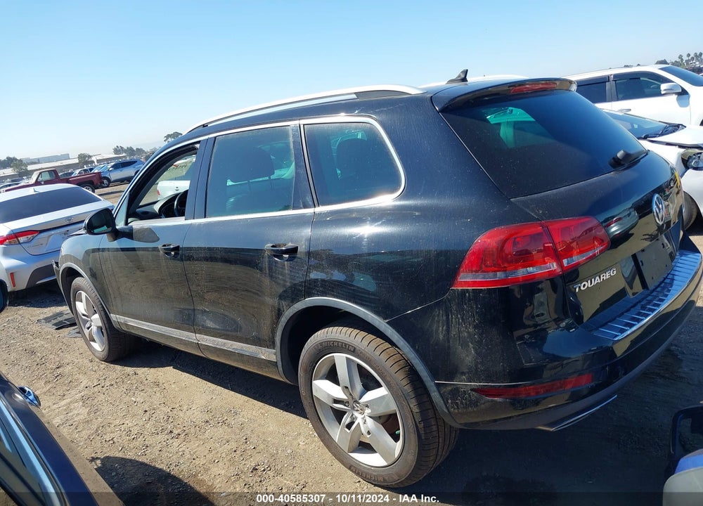 2011 VOLKSWAGEN TOUAREG TDI LUX VIN: WVGFK9BP3BD003260