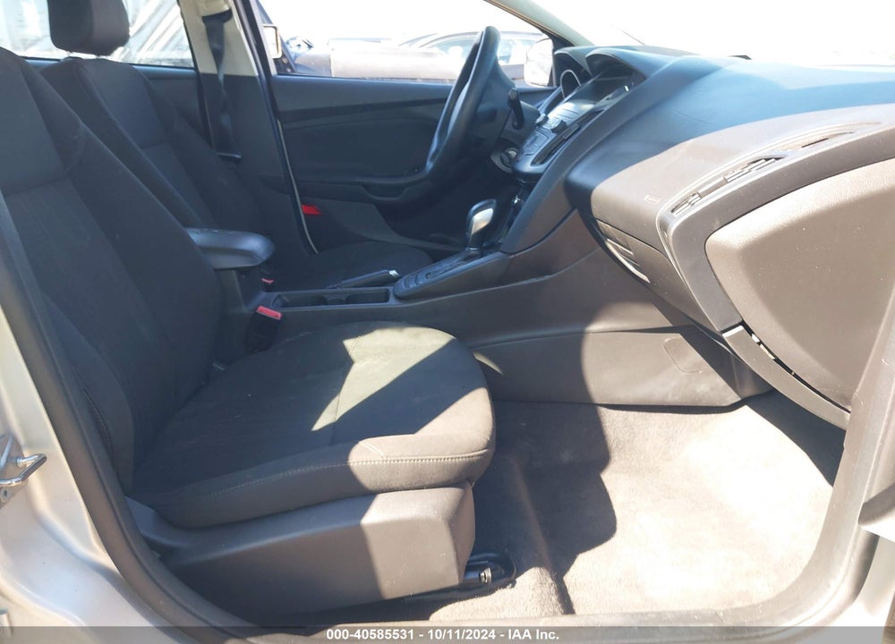 2018 FORD FOCUS SE VIN: 1FADP3F27JL242281