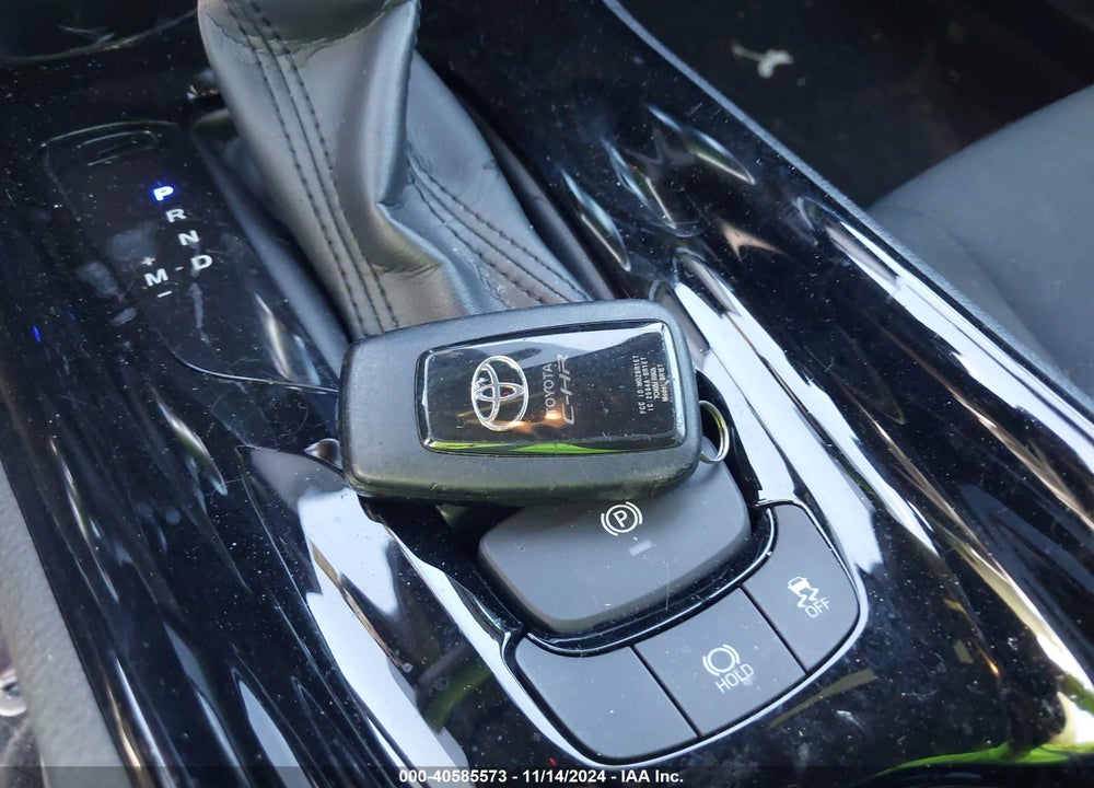 2020 TOYOTA C-HR XLE VIN: JTNKHMBX6L1086685