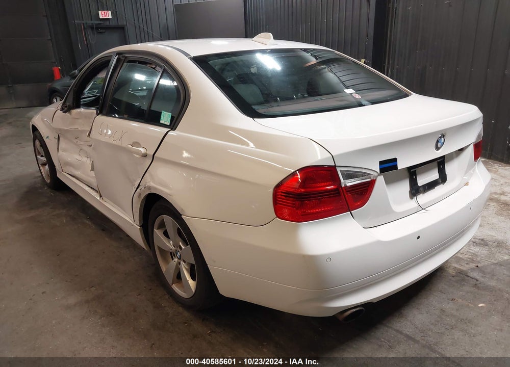 2007 BMW 328I VIN: WBAVA33527FV65110