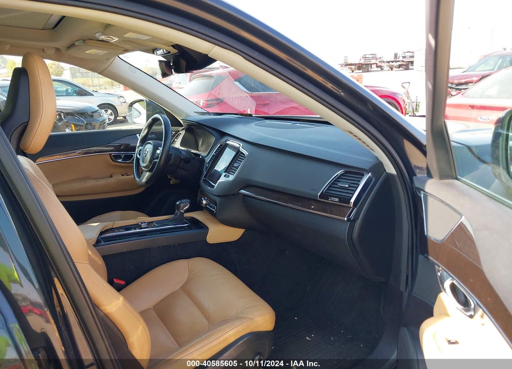 2016 VOLVO XC90 T6 MOMENTUM VIN: YV4A22PK7G1024623