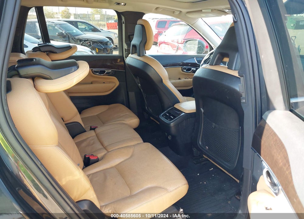 2016 VOLVO XC90 T6 MOMENTUM VIN: YV4A22PK7G1024623