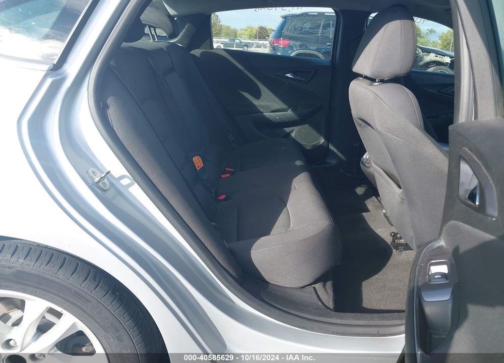 2018 CHEVROLET MALIBU LT VIN: 1G1ZD5ST4JF122710