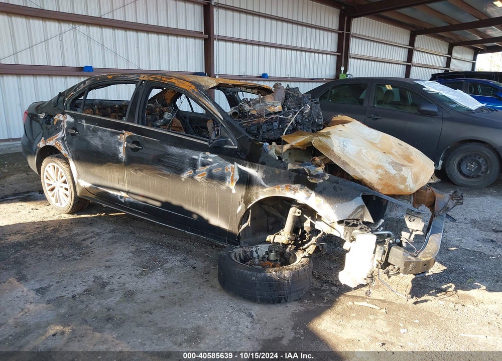 2015 VOLKSWAGEN JETTA 1.8T SE VIN: 3VWD07AJ2FM321381