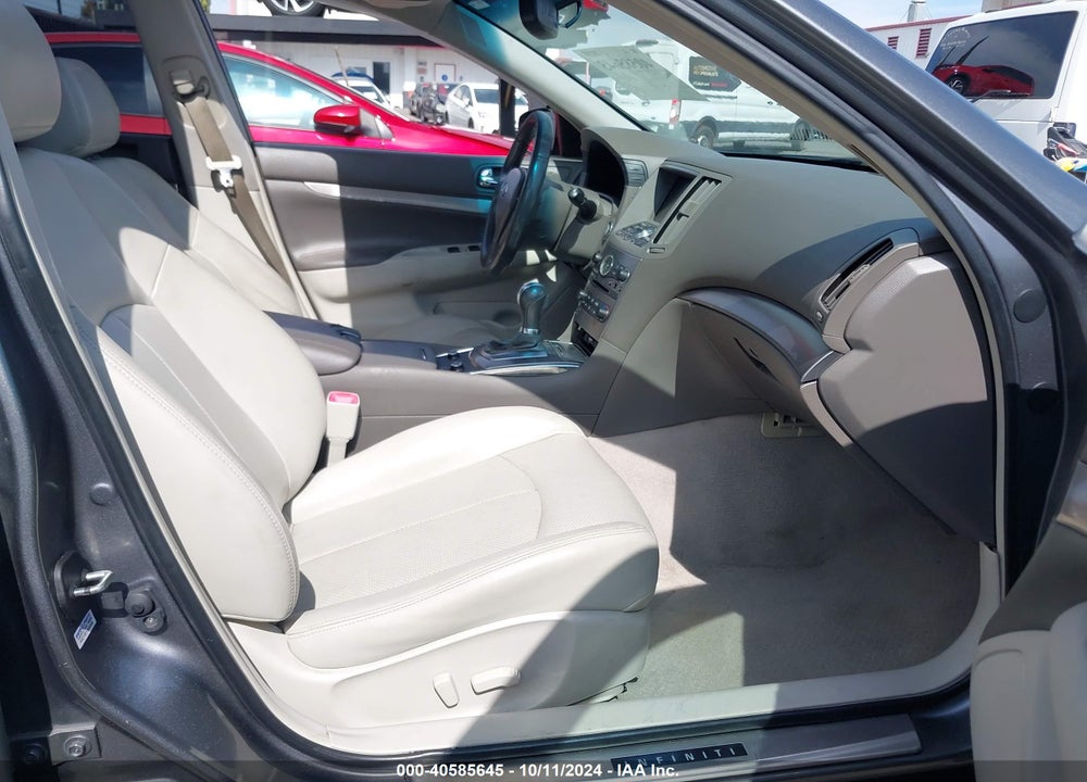 2015 INFINITI Q40 VIN: JN1CV6AP0FM500113