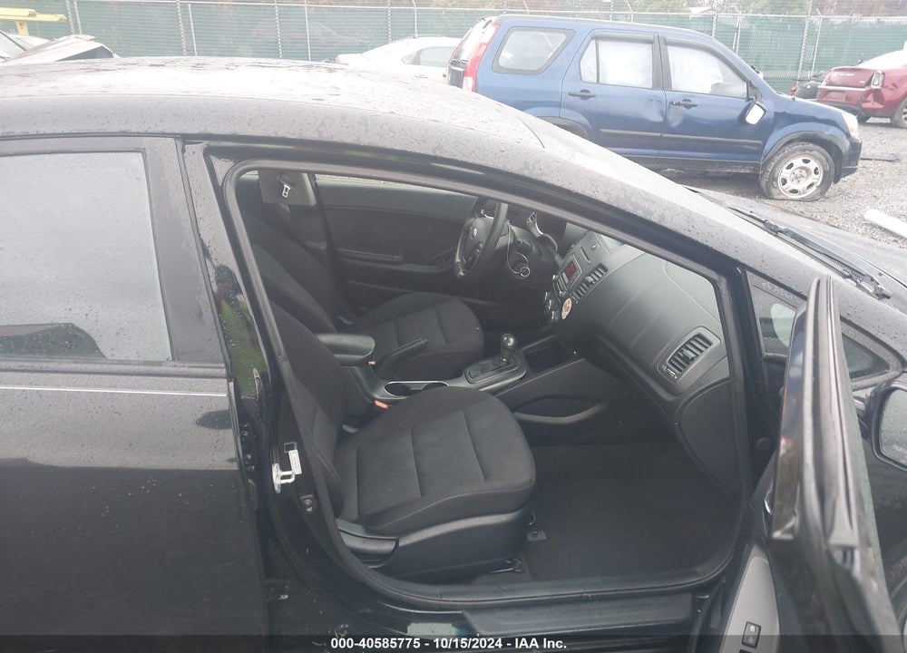 2016 KIA FORTE LX VIN: KNAFK4A68G5569932