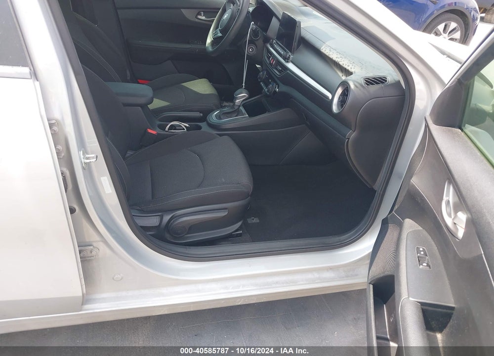 2019 KIA FORTE LXS VIN: 3KPF24ADXKE070354