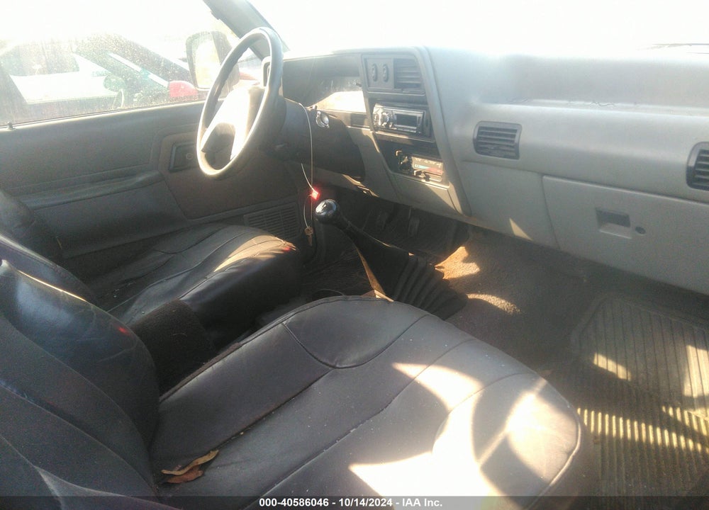 1990 FORD RANGER VIN: 1FTCR10T5LUB64361