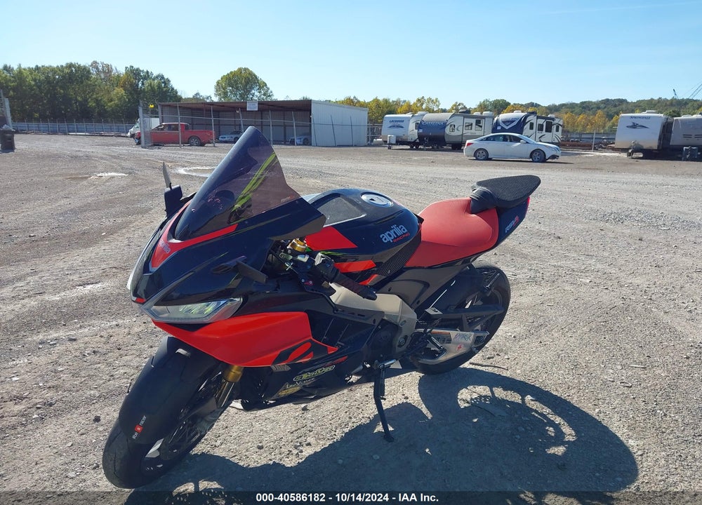 2021 APRILIA RSV4 FACTORY VIN: ZD4KYUB08MS000218