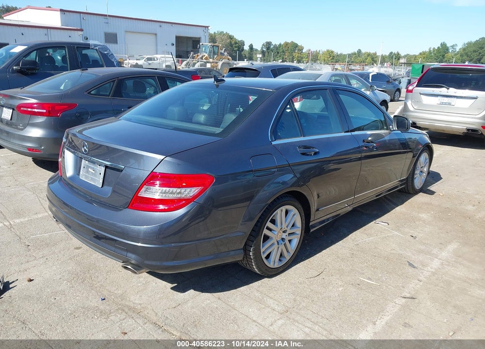 2009 MERCEDES-BENZ C 300 LUXURY/SPORT VIN: WDDGF54X09R072140
