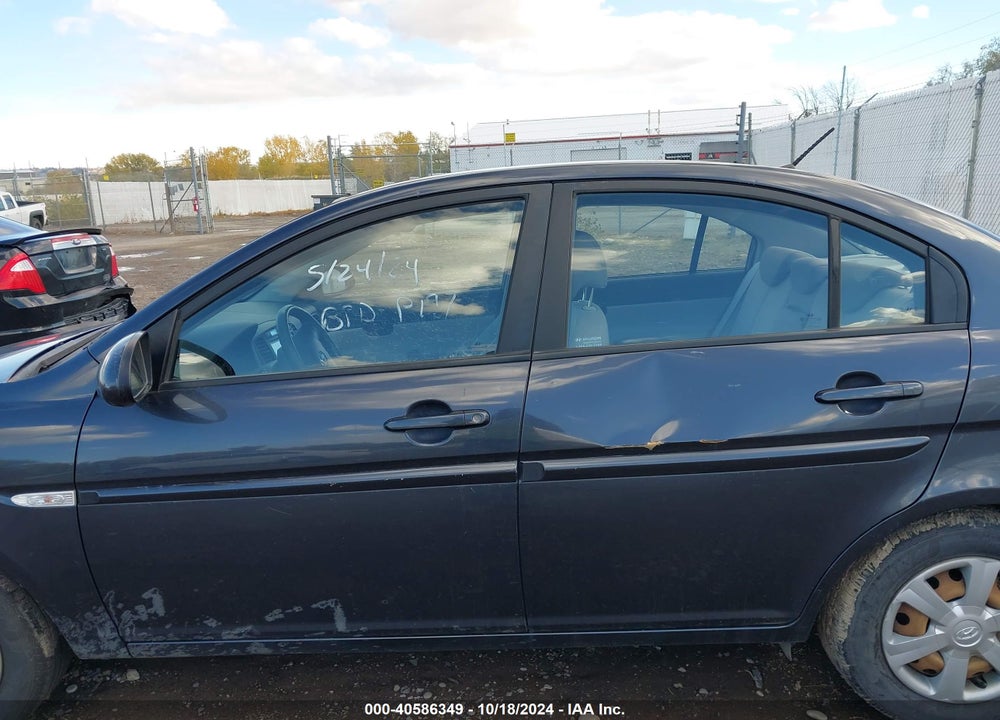 2007 HYUNDAI ACCENT GLS VIN: KMHCN46C37U090833