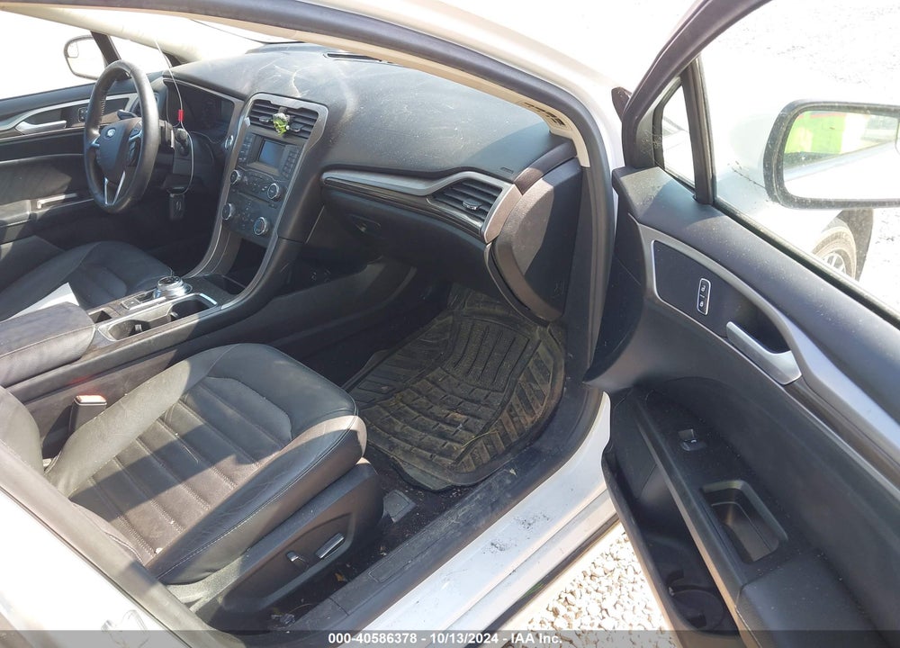2017 FORD FUSION SE VIN: 3FA6P0H94HR402470