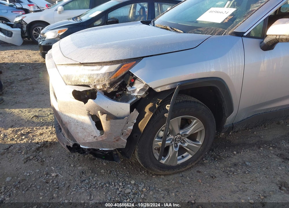 2024 TOYOTA RAV4 XLE VIN: 2T3W1RFV2RC283865